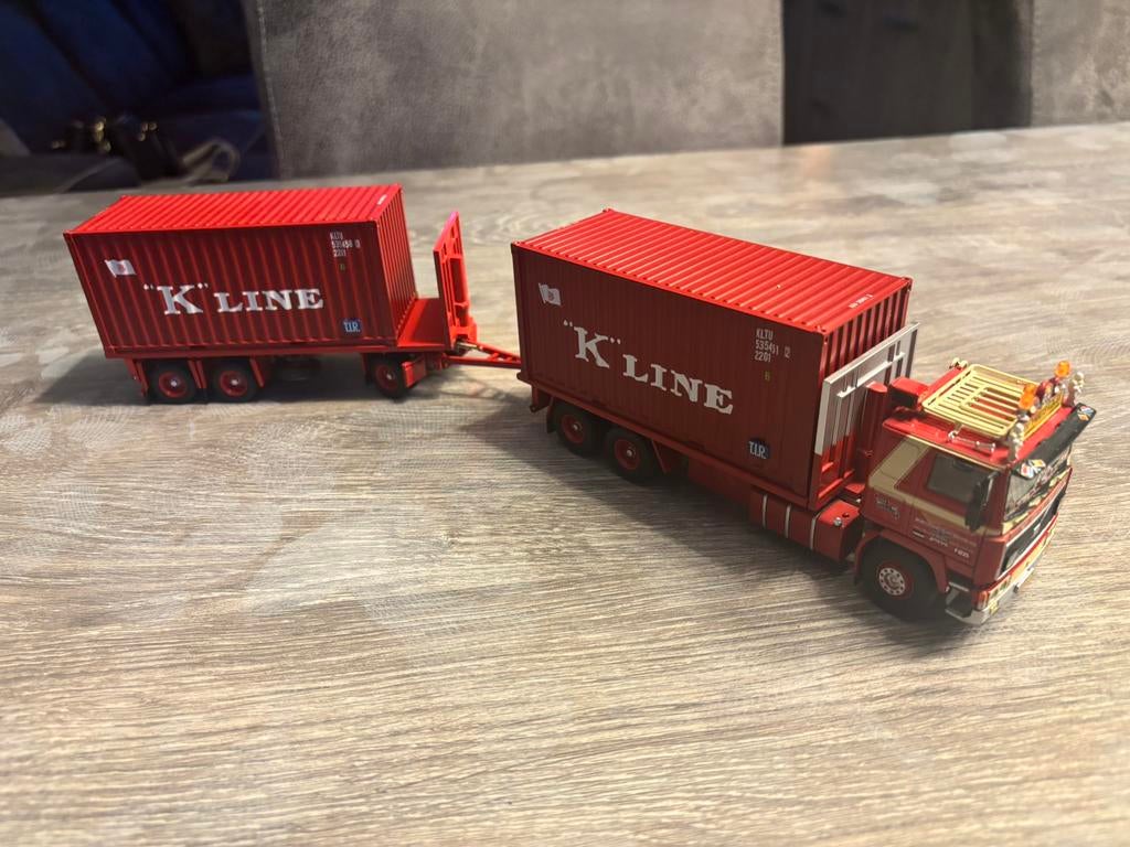 Tekno van het kruis, Hobby en Vrije tijd, Modelauto's | 1:50, Ophalen of Verzenden, Zo goed als nieuw, Bus of Vrachtwagen, Tekno
