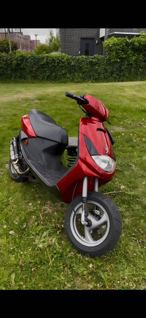Vivacity 70cc, Fietsen en Brommers, Scooters | Peugeot, Ophalen, Tweetakt, Maximaal 45 km/u, Zo goed als nieuw