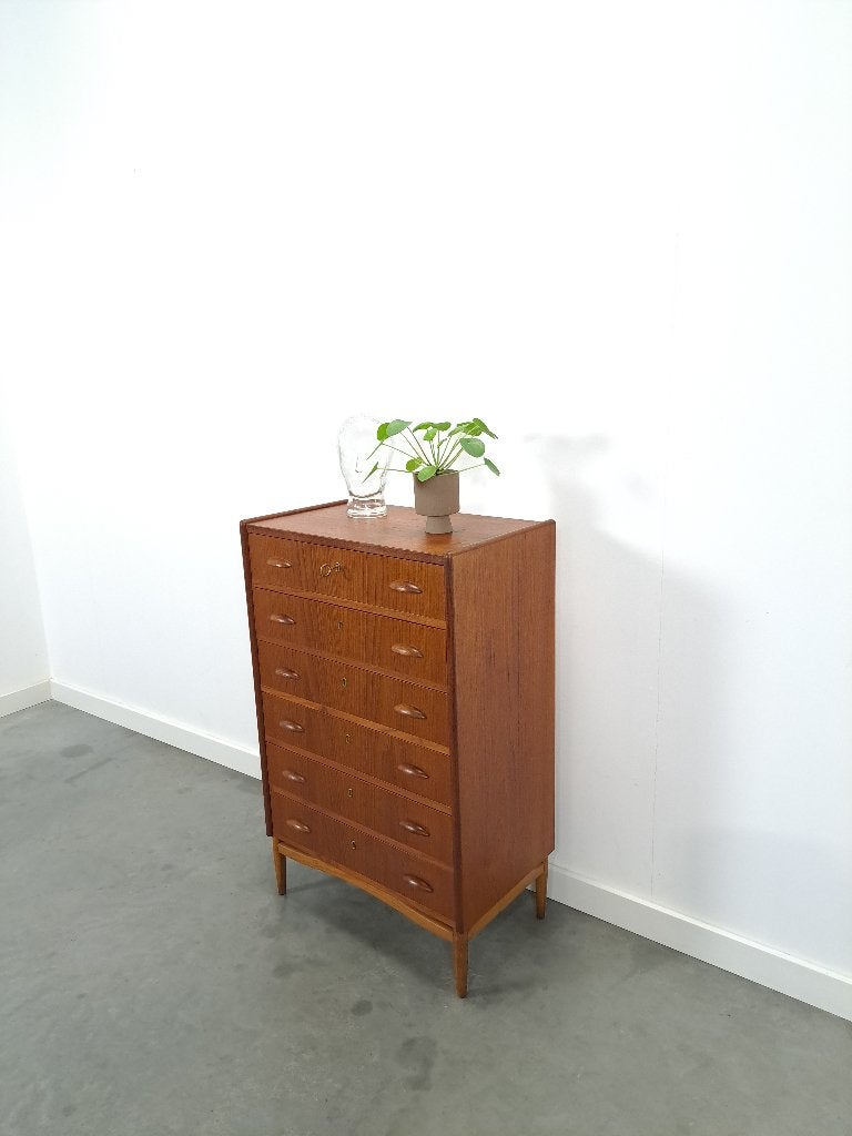 Deense teak ladekast met 6 lades en vlotte poten, Gebruikt, 5 laden of meer, 100 tot 150 cm, 25 tot 50 cm