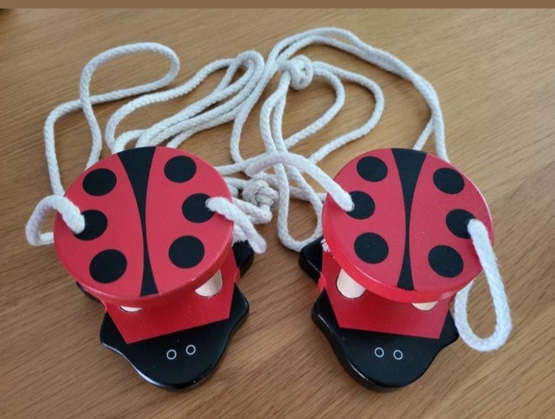Loopklossen Lieveheersbeestje voor Kleuters - Charl's Toys, Ophalen of Verzenden, Gebruikt, Overige typen