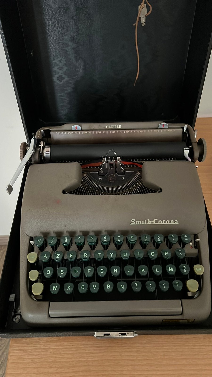 Smith corona typemachine met koffer en slot, Diversen, Ophalen, Zo goed als nieuw