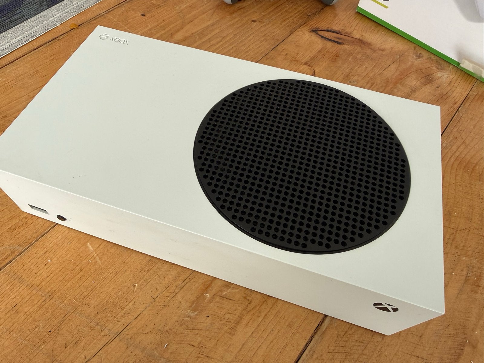 Foto 4 van Xbox Series S met controller - Zo goed als nieuw