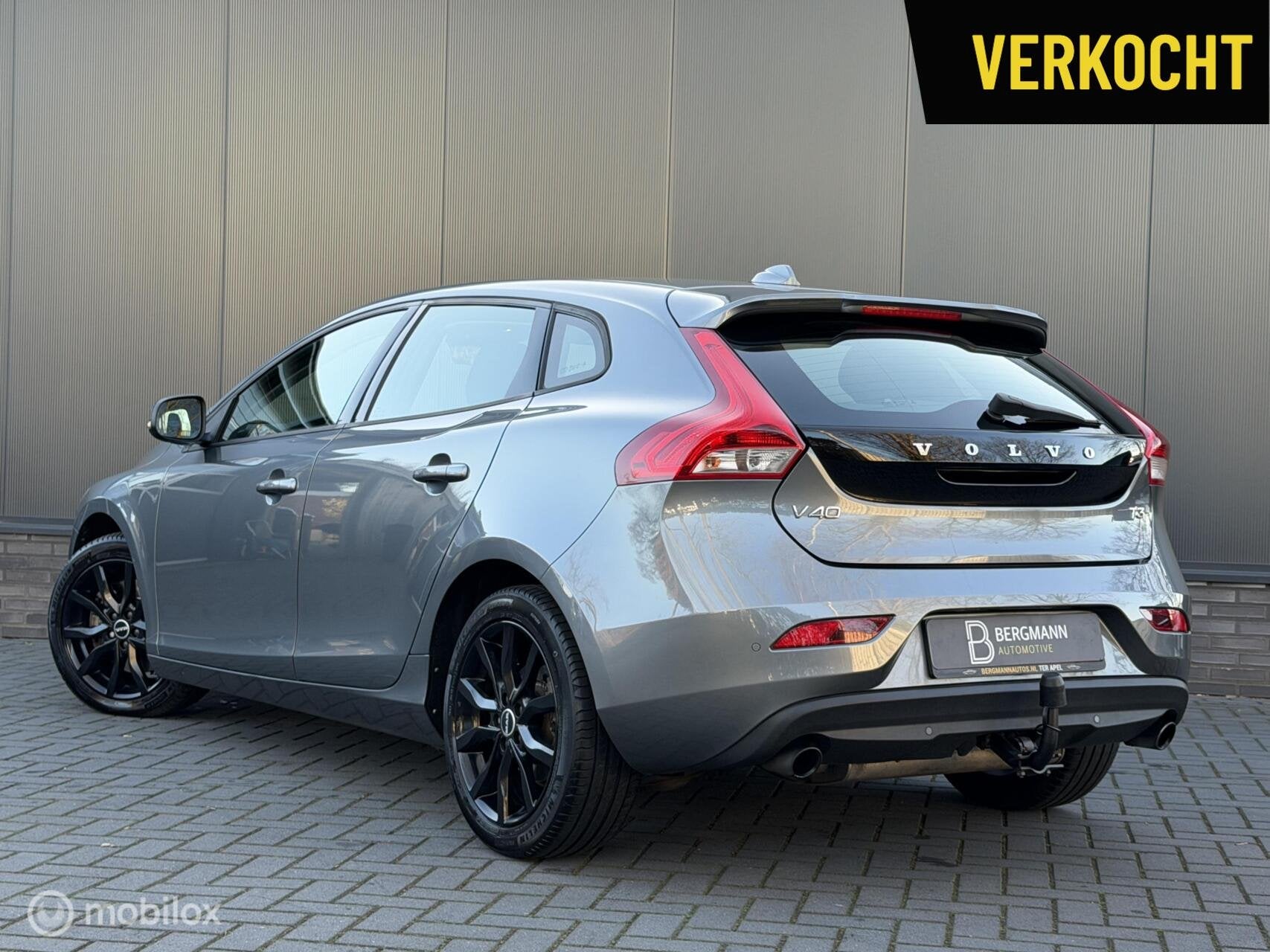 Volvo V40 1.5 T3 Nordic+|cruise|navi|trekhaak|LED|stoelverw., 4 cilinders, Leder en Stof, Bedrijf, Parkeerassistent