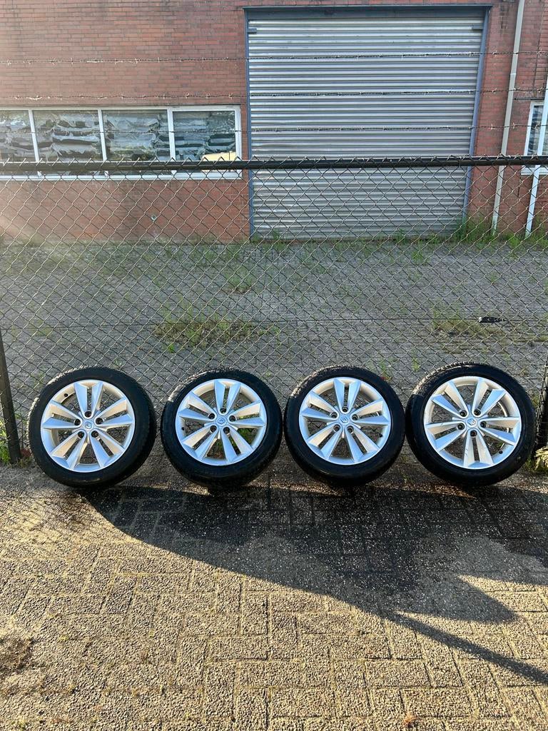 Renault Megane 3 ST Velgen met All Season Banden, Ophalen, Gebruikt, Banden en Velgen, 17 inch