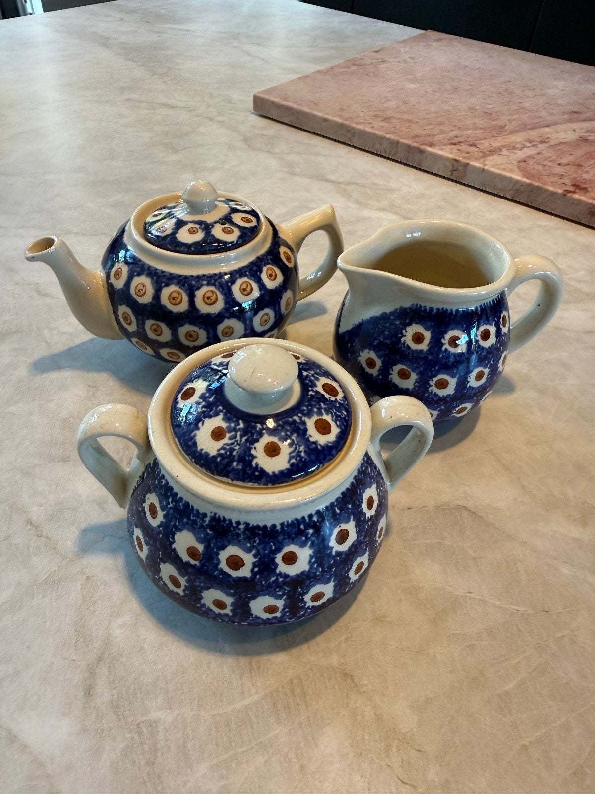 Bunzlau Keramiek Theepot, Suikerpot en Melkkan - Blauw/Wit, Overige merken, Ophalen of Verzenden, Zo goed als nieuw, Theepot