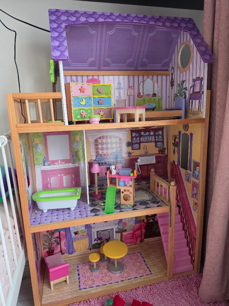 Foto 2 van Barbiehuis + Barbies!
