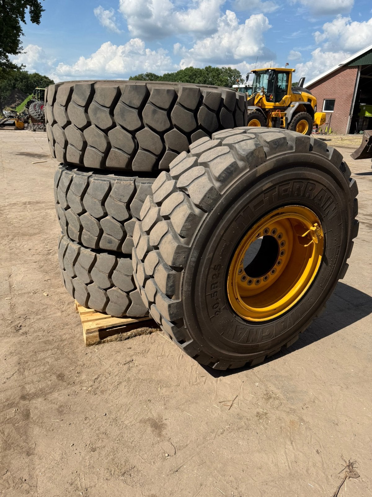 Wielen 20.5 r25 banden z.g.a.n