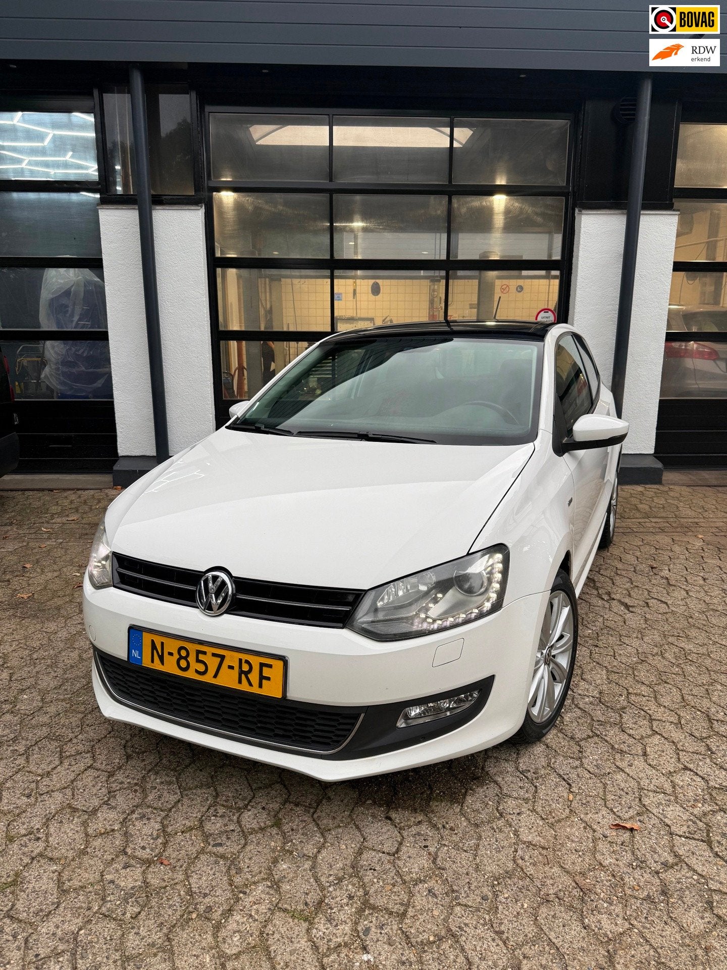 Volkswagen Polo 1.2 Life *Clima*PDC*Cruise*Pano*Led*, Euro 5, Zwart, 60 pk, 1198 cc
