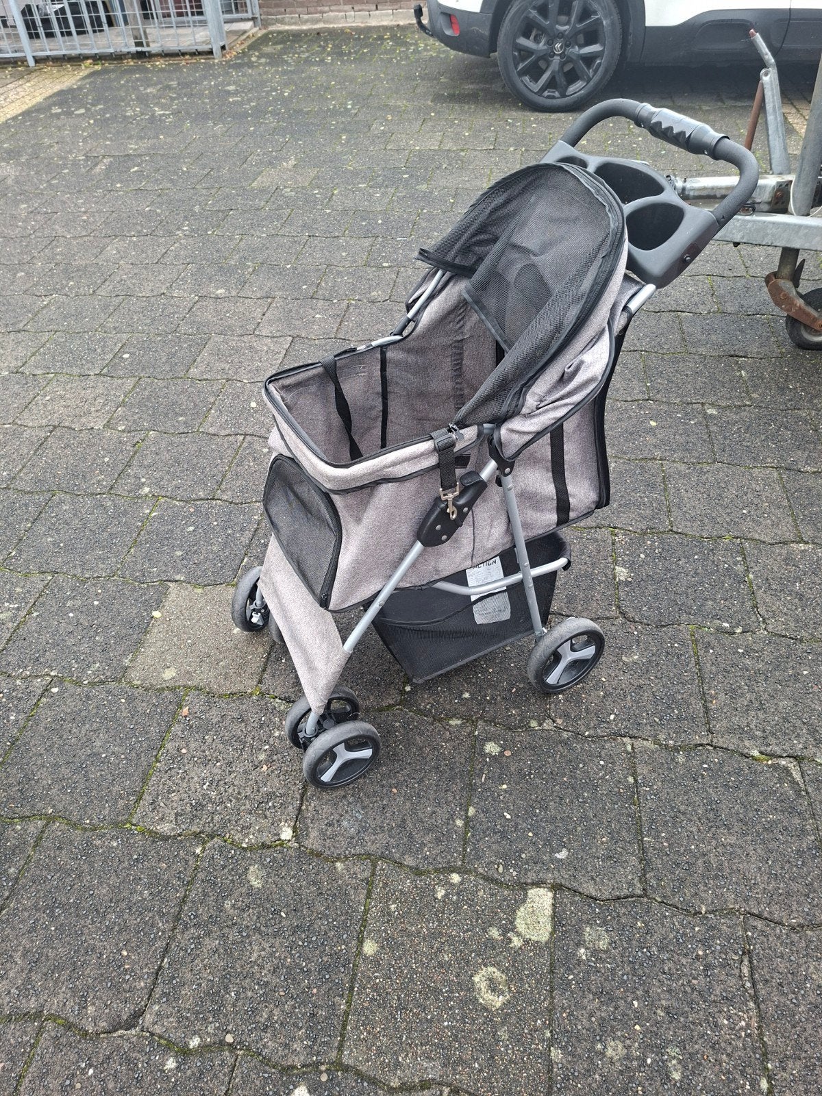 Honden kar afsluitbaar, Ophalen of Verzenden, Gebruikt, Hondenbuggy