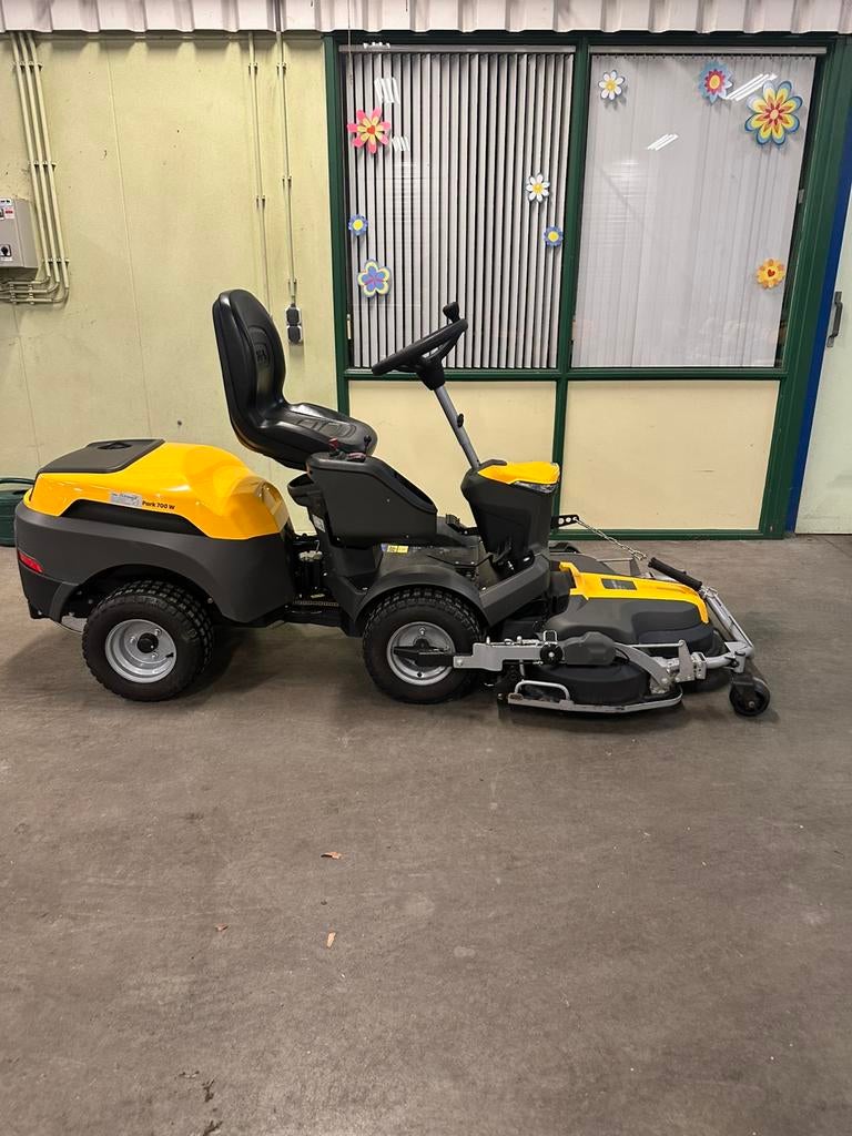 Stiga park 700W frontmaaier/zitmaaier.  Btw machine., Tuin en Terras, Zitmaaiers, Ophalen, Gebruikt, Mulchfunctie, 90 tot 120 cm