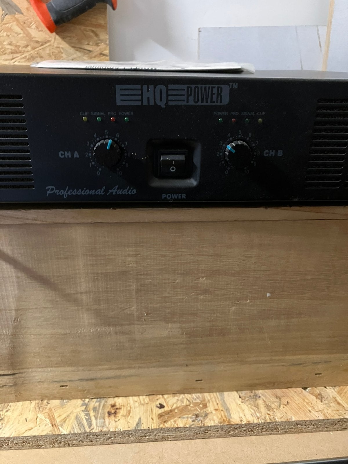 HQ power PA versterker 2x 350w rms., Ophalen, Gebruikt, 500 tot 1000 watt, P.A.