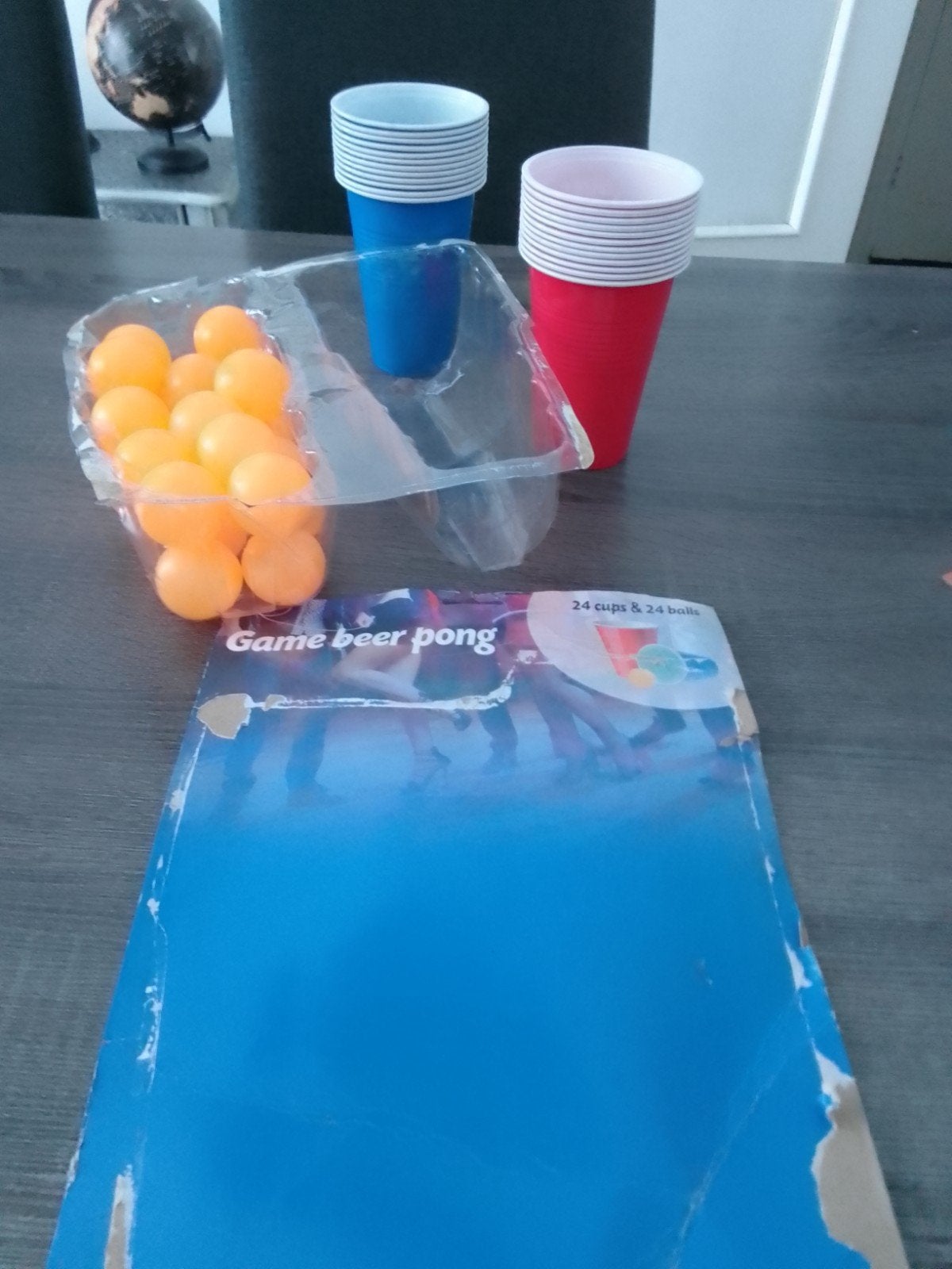 Beer Pong Set - Compleet met bekers en ballen, Ophalen, Zo goed als nieuw