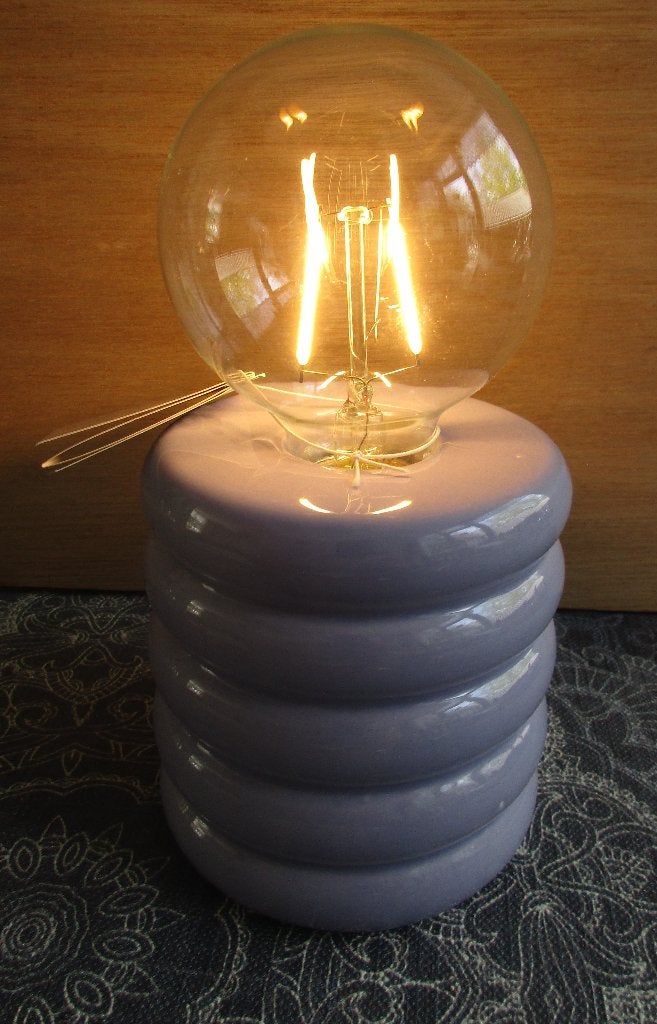 nieuw : een leuke paarse lamp op 2 batterijen, Huis en Inrichting, Ophalen of Verzenden, Nieuw