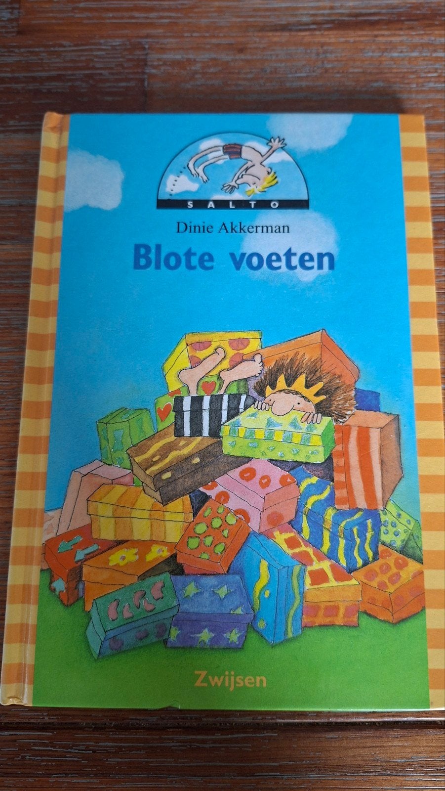Blote voeten - Dienie Akkerman (kinderboek), Ophalen of Verzenden, Gelezen, Fictie algemeen