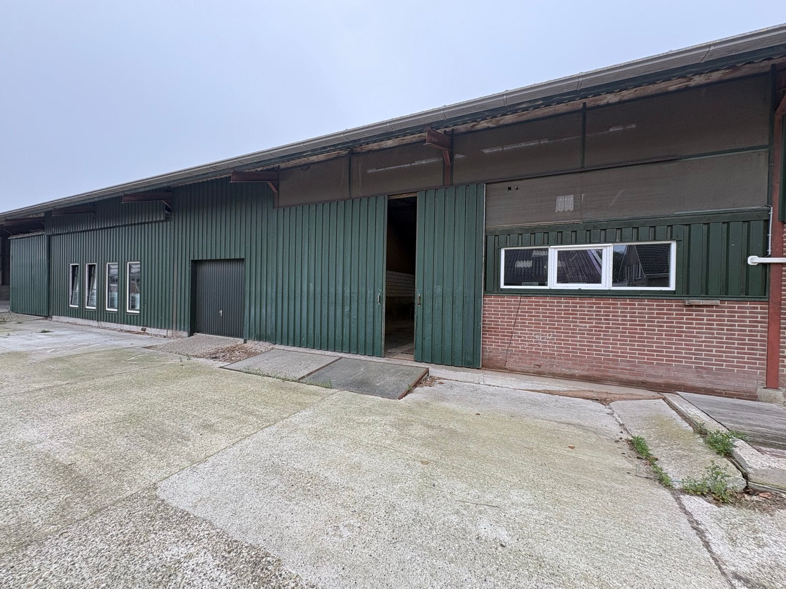 Ruime opslagruimte met verdieping te huur, 100 m², Huur, Opslag of Loods