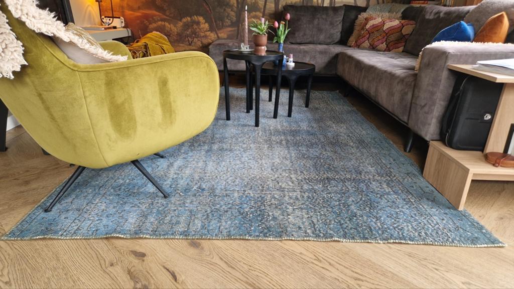 Vintage recoloured handgeknoopt vloerkleed rozenkelim, Huis en Inrichting, 150 tot 200 cm, 200 cm of meer, Ophalen of Verzenden