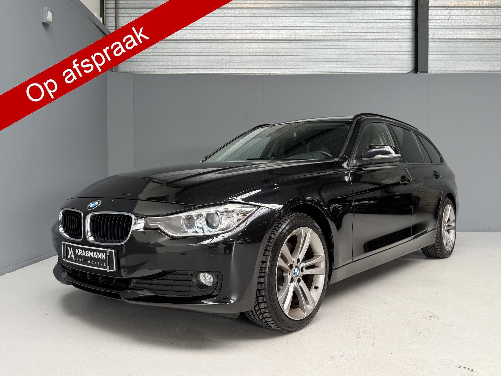 BMW 3 Serie Touring 320d High Executive Trekhaak|Cruise|Navi, Auto's, 21 km/l, Zwart, 4 cilinders, Zwart