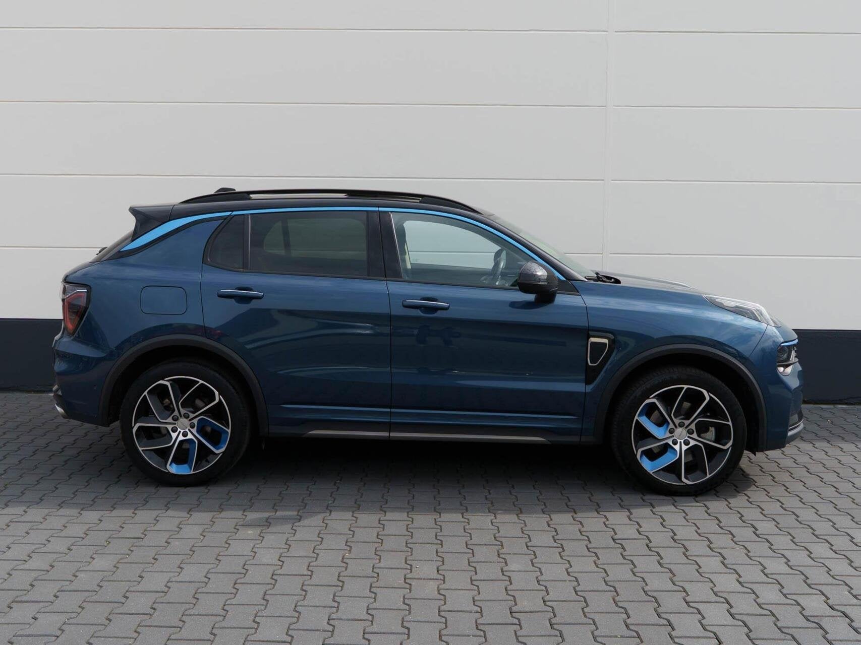 Lynk & Co 01 1.5 Plug-in Hybrid 262pk | Panoramadak | Naviga, Stof, Blauw, Plug-in hybride, Bedrijf