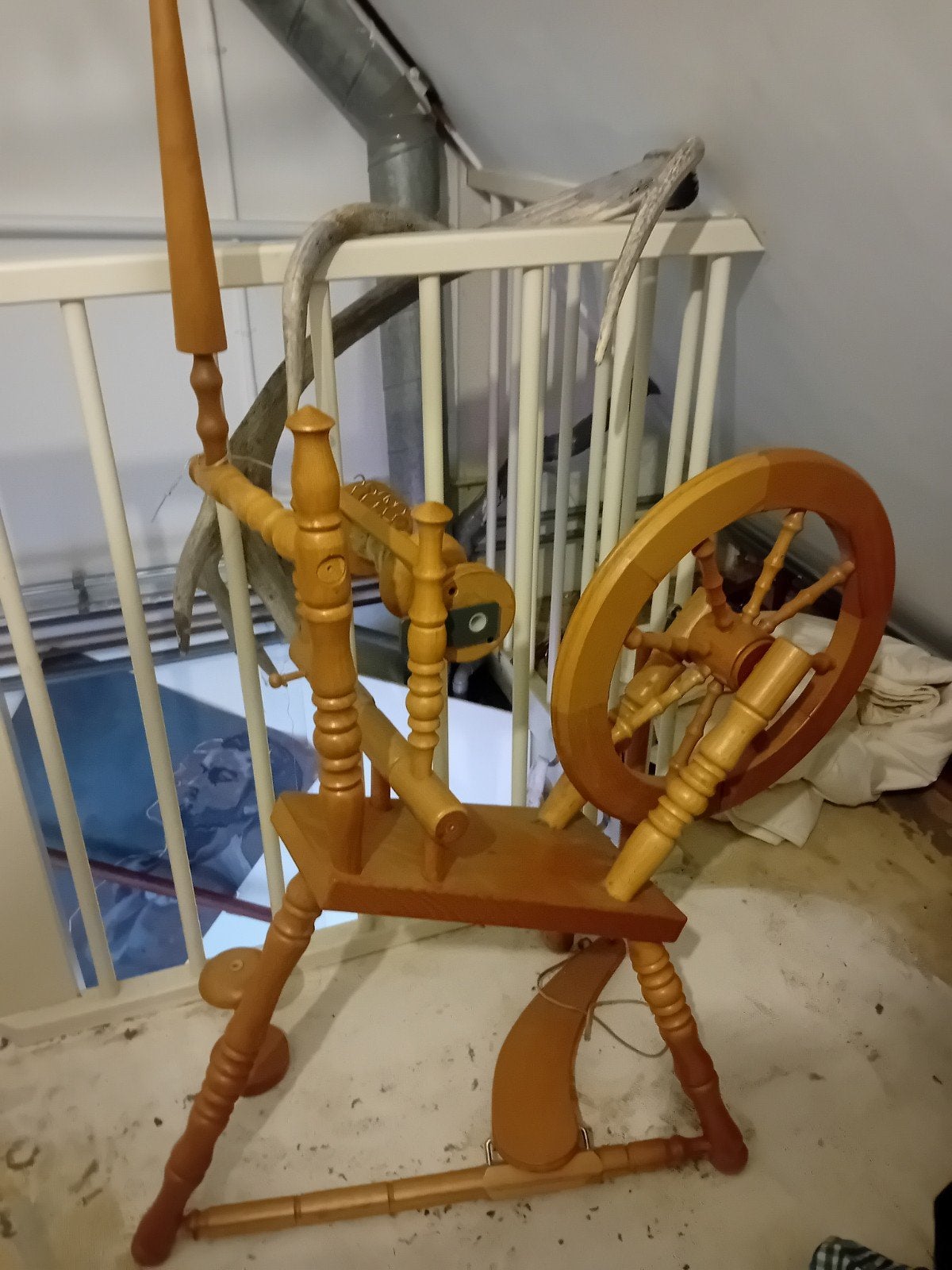 Prachtig houten spinnewiel, Hobby en Vrije tijd, Ophalen, Gebruikt, Spinnewiel