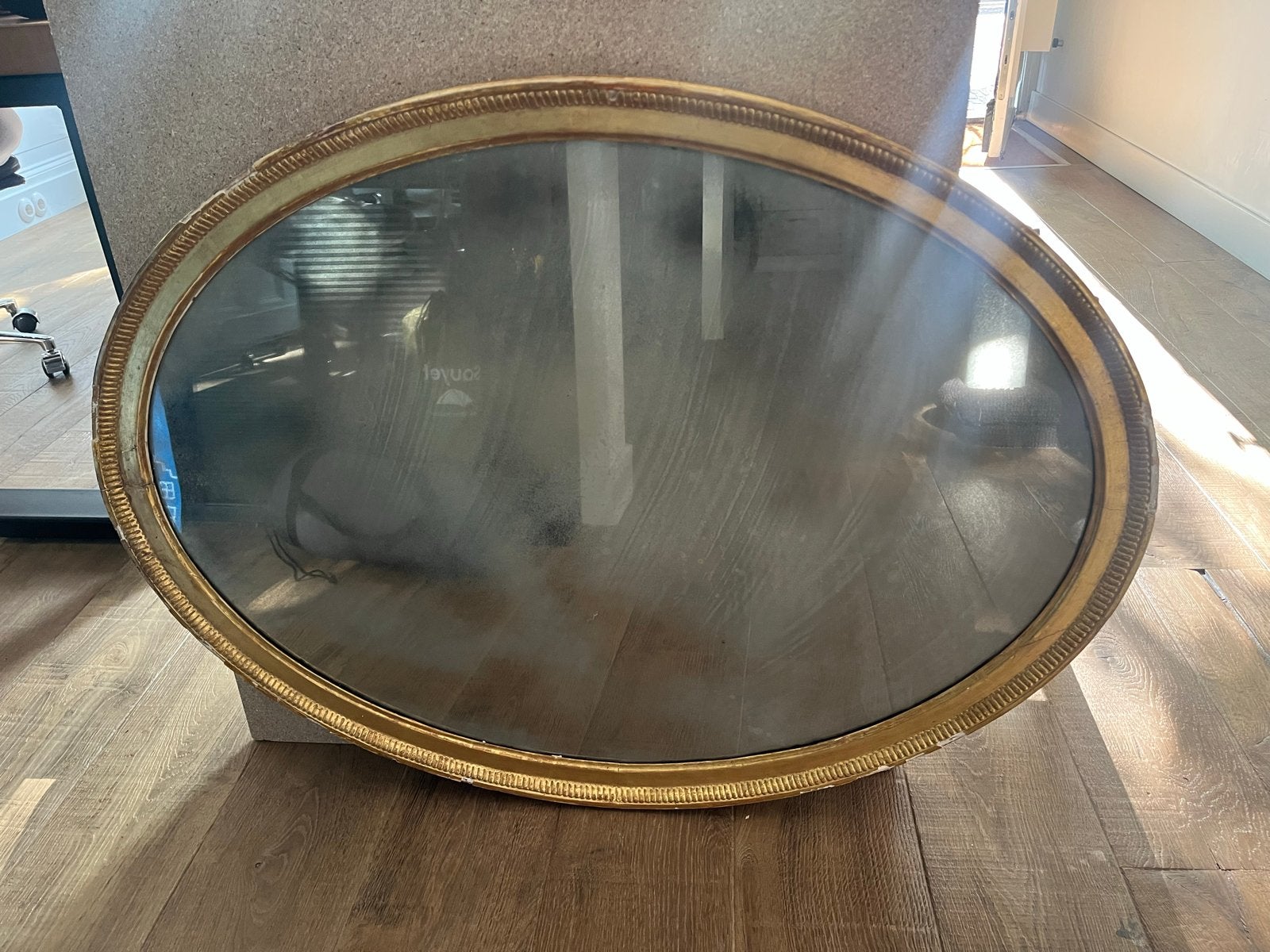 Ovale spiegel met gouden lijst - vintage oval mirror, Ophalen, Ovaal, 50 tot 100 cm, Minder dan 100 cm