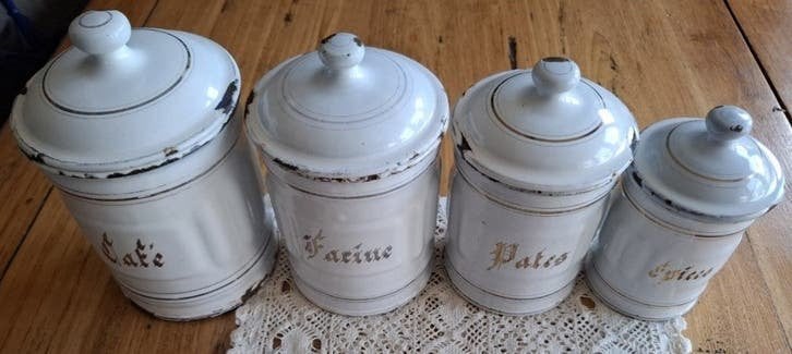4 Oude Franse brocante doorleefde wit emaille voorraadpotten, Antiek en Kunst, Ophalen of Verzenden