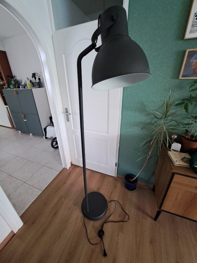 Ikea Vloerlamp Hector - Zo goed als nieuw, Ophalen, Industrieel, Modern, E27 (groot), Zo goed als nieuw