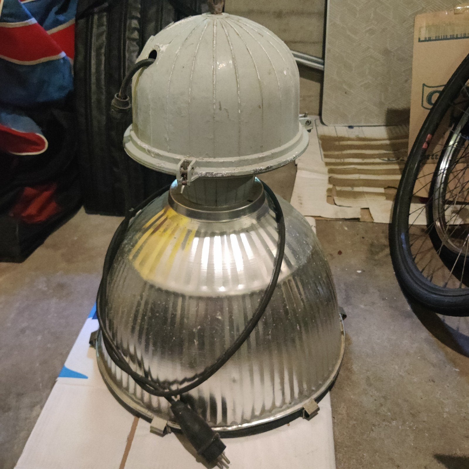 Grote industriële lamp, Grijs, Industrieel, Ophalen, Metaal