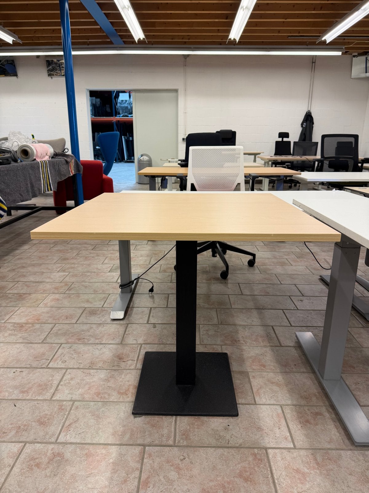 Bistro tafel - kantine tafel, Huis en Inrichting, Gnr trading, Rechthoekig, Gnrtrading@hotmail.com, Gebruikt