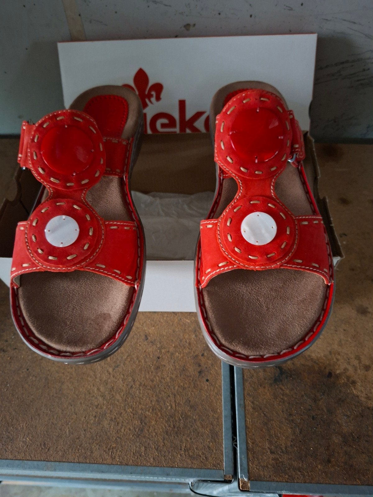dames slipper rood Rieker, Slippers, Nieuw, Ophalen of Verzenden, Rood