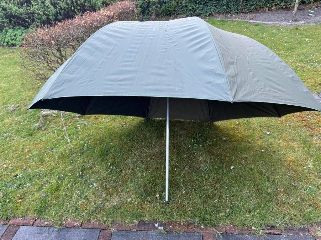 * PRIJSVERLAGING * Grote visparaplu en bijbehorende tent, Watersport en Boten, Hengelsport | Karpervissen, Ophalen of Verzenden