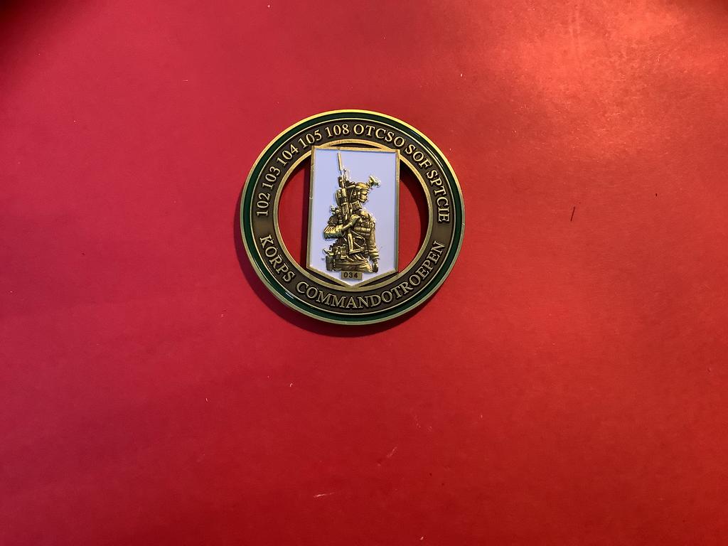 Coin van het Korps Commando Troepen zie foto 2, Verzamelen, Ophalen of Verzenden, Landmacht, Nederland, Embleem of Badge