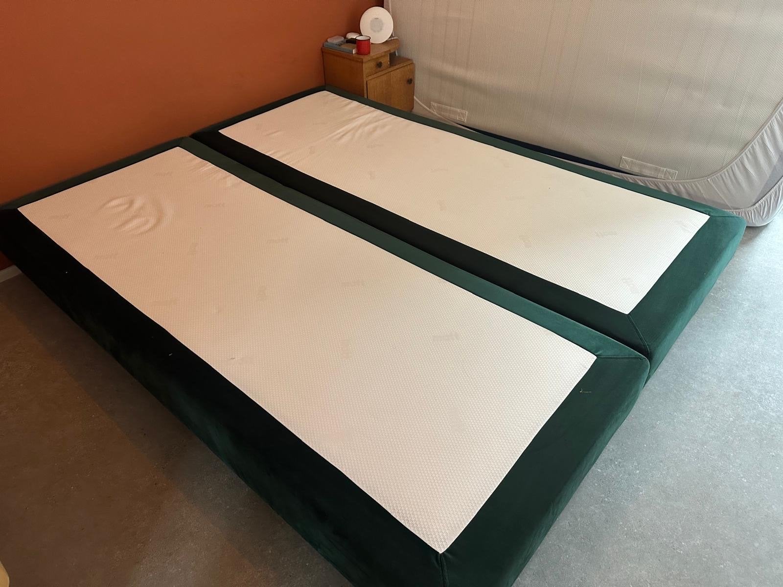 Matt Sleeps Groen Fluweel Boxspring 220x180, Ophalen, Tweepersoons, Zo goed als nieuw, 180 cm