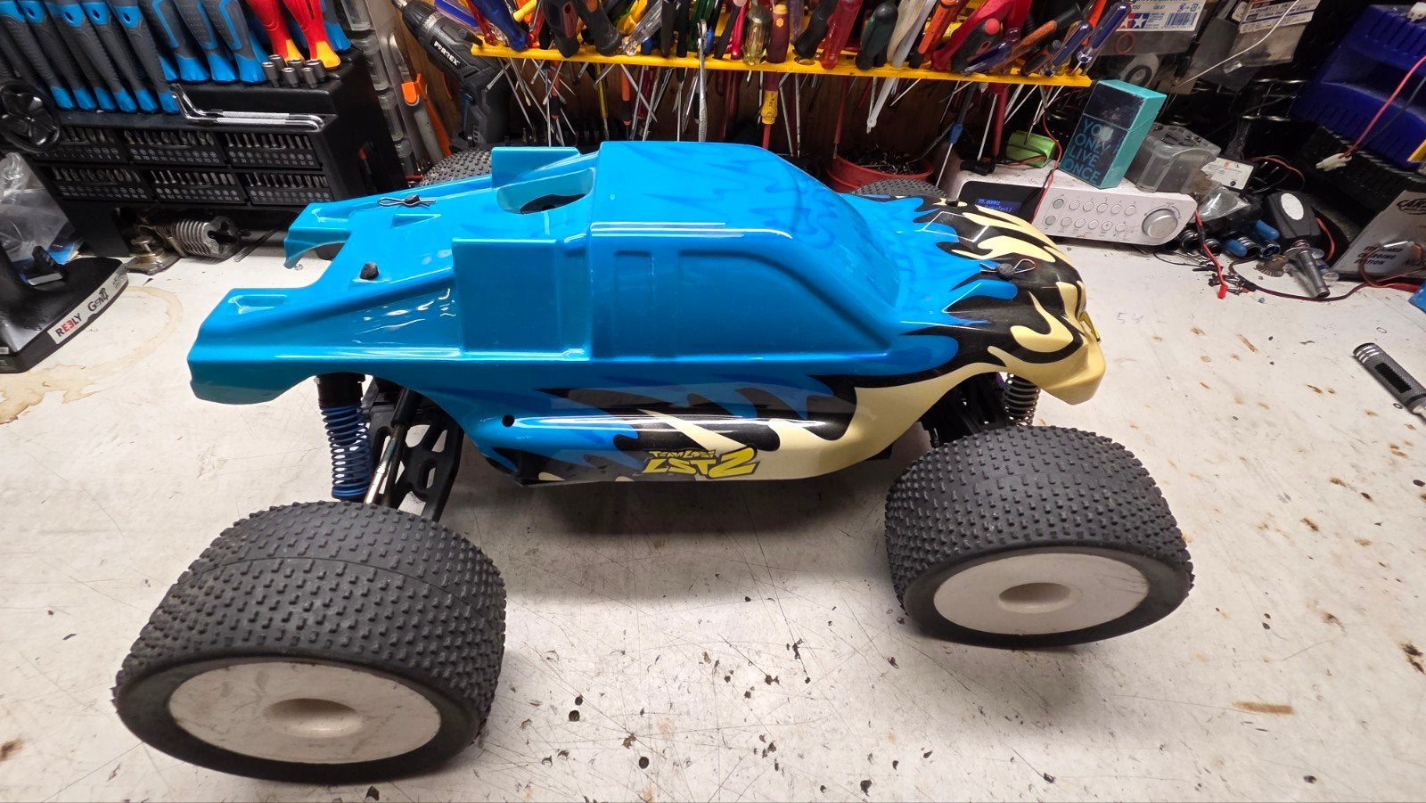 Te koop mooie team losi, Hobby en Vrije tijd, Gebruikt, Auto offroad, Ophalen of Verzenden, Schaal 1:8
