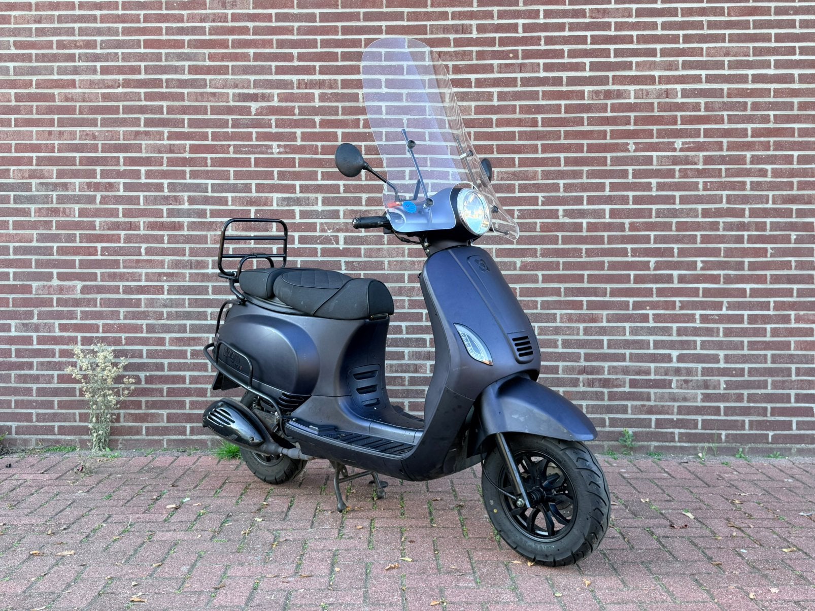 Vespa look AGM 4T 2024 6600km DIGITAAL DASHBOARD scooter, Zo goed als nieuw, Benzine, Ophalen, Overige merken