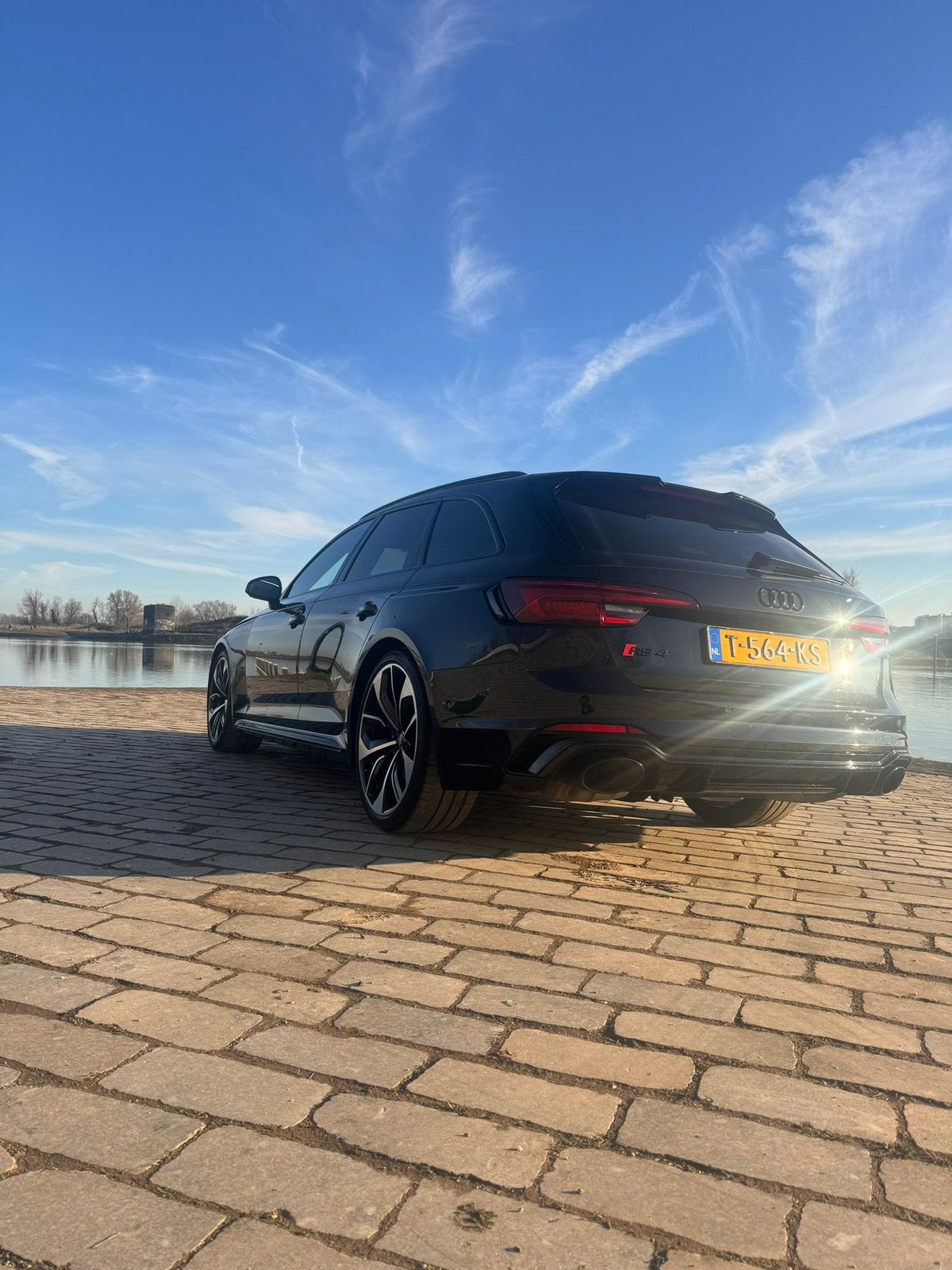 Foto 7 van Audi RS4 Avant 2.9 TFSI quattro Pano|HuD|RS Seat|B&O