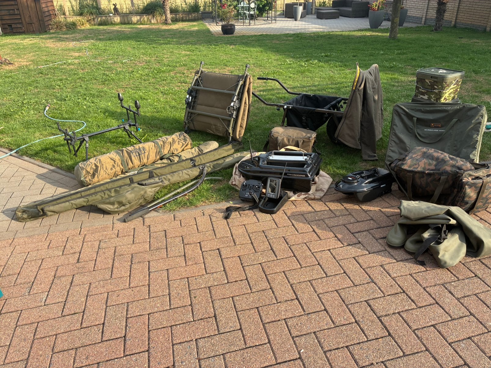 Te koop karperset met voerboten diverse, Watersport en Boten, Hengelsport | Karpervissen, Ophalen, Gebruikt, Complete set