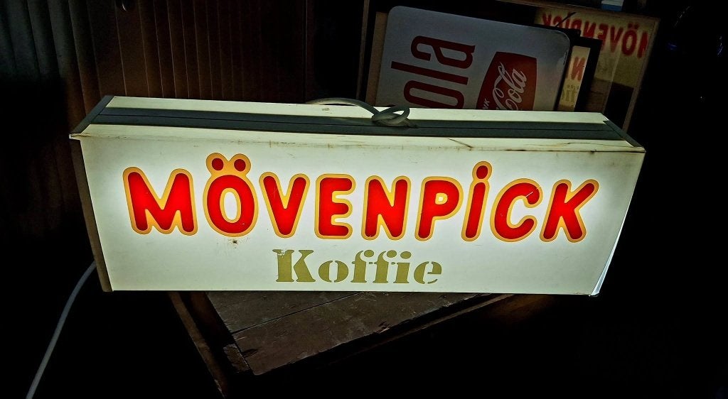 Redelijk unieke lichtbak, lichtreclame van Mövenpick koffie., Ophalen, Gebruikt, ., Lichtbak of (neon) lamp