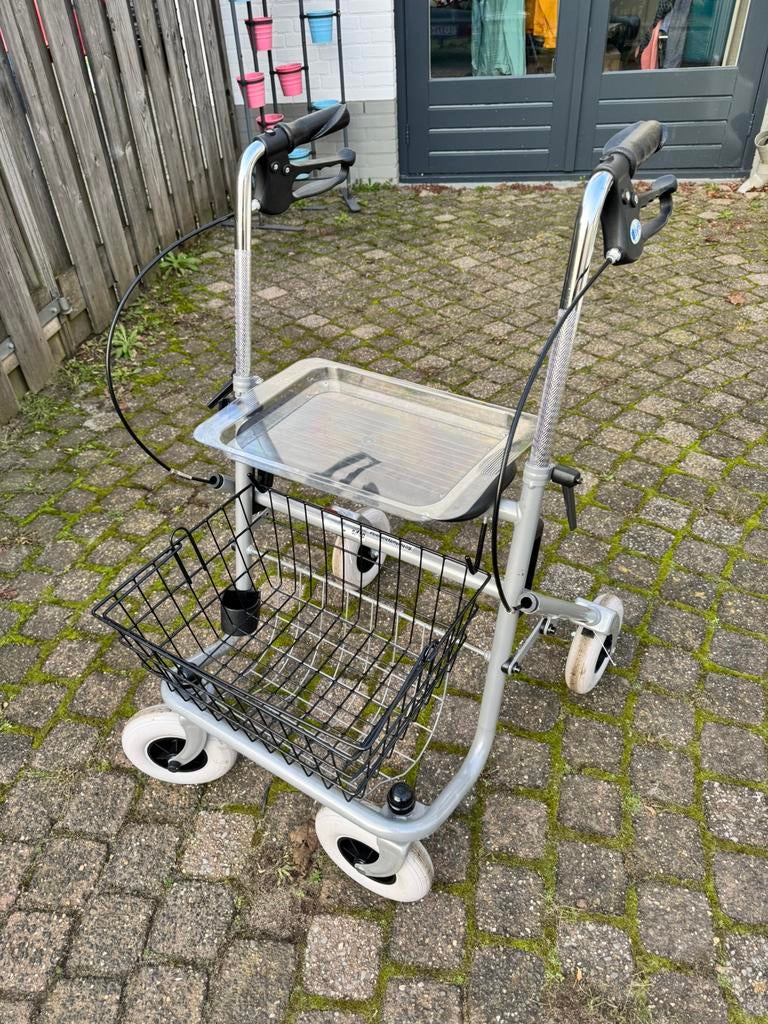 Zo goed als nieuwe opklapbare rollator, Diversen, Rollators, Zo goed als nieuw, Ophalen