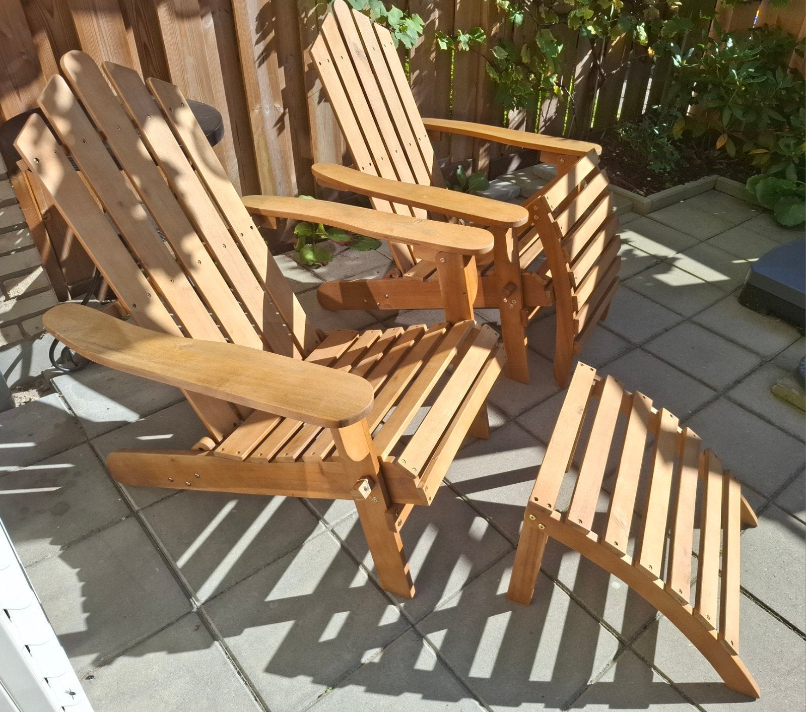 KOOPJE 2x Adirondack tuinstoel met voetensteun en kussenset, Tuin en Terras, Ophalen, Zo goed als nieuw, Hout, Inklapbaar