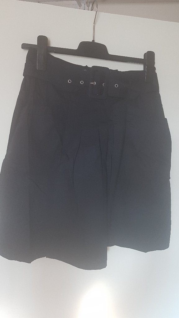 Nette rok met zakken, Kleding | Dames, Rokken, Maat 38/40 (M), H&M, Zwart, Ophalen of Verzenden