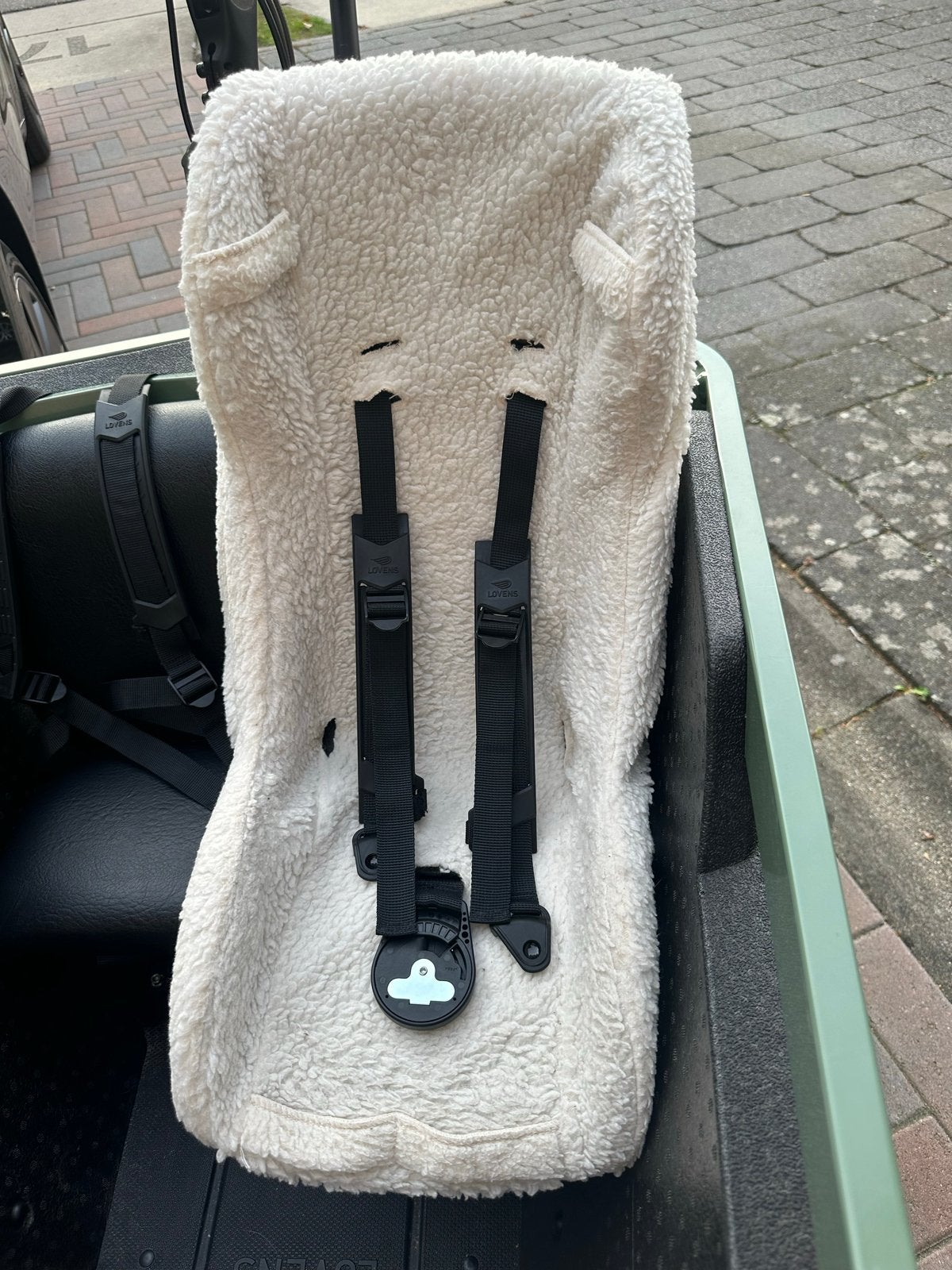 Melia Peuterschaal met schapenvacht-cover voor bakfiets, Ophalen, Gebruikt, Achterzitje