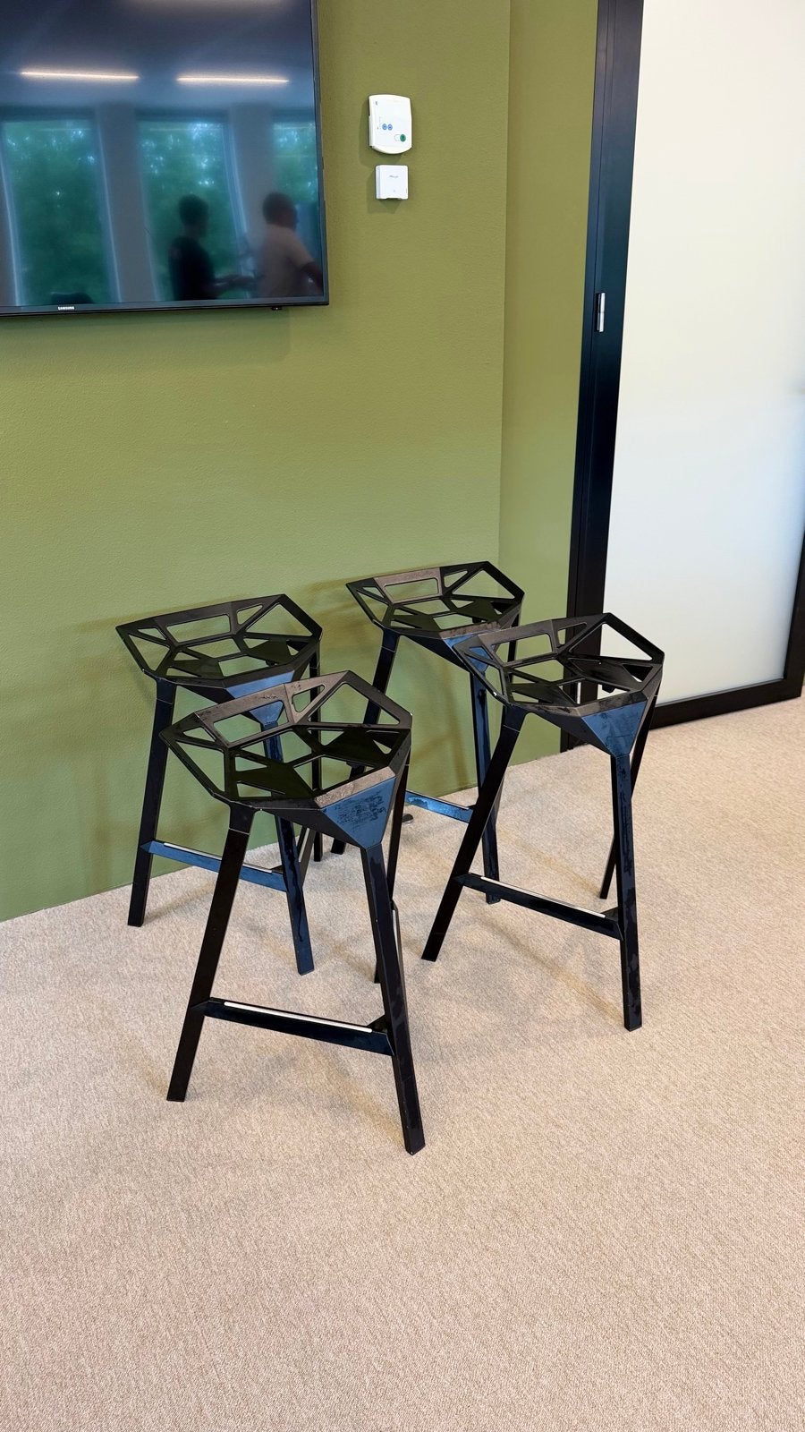 Magis Stool_One krukken - Konstantin Grcic - Industrieel, Gebruikt, 60 tot 90 cm, Ophalen of Verzenden, Metaal