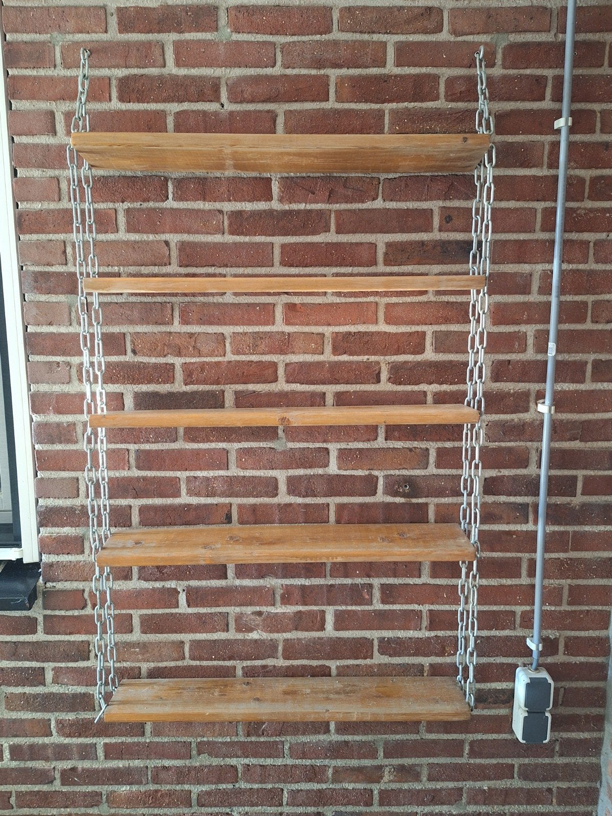 Uniek wandrek van hout en kettingen, Huis en Inrichting, Woonaccessoires | Wandplanken en Boekenplanken, Ophalen