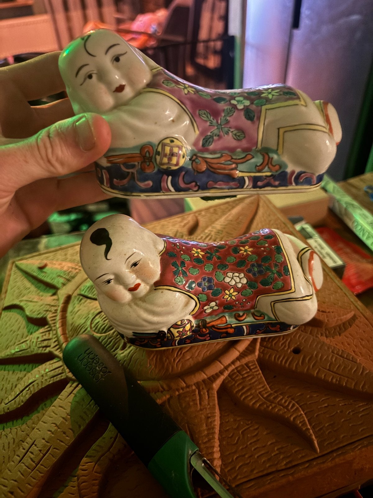 Vintage Chinees porseleinen kussenbeeldje, Antiek en Kunst, Antiek | Keramiek en Aardewerk, Ophalen