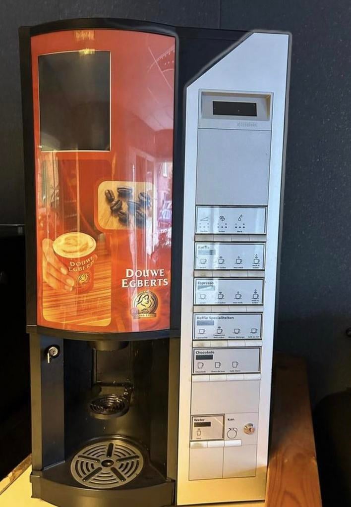 Douwe Egberts Koffiemachine, 10 kopjes of meer, Ophalen of Verzenden, Zo goed als nieuw, Koffiemachine
