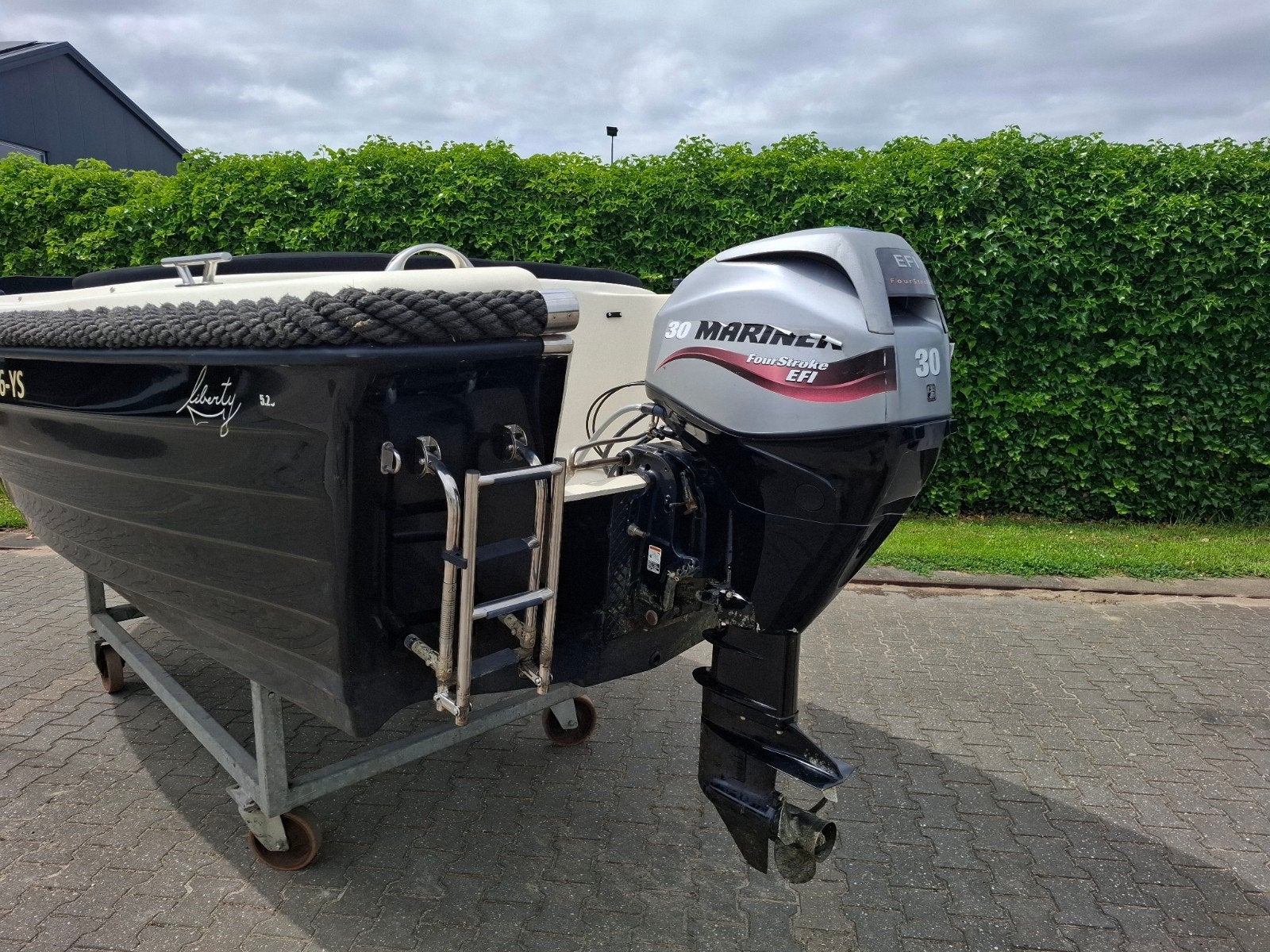 Liberty 525 Tender Sloep 30pk 4takt Mariner Buitenboordmotor, Ophalen, Gebruikt, Liberty, Rondzit