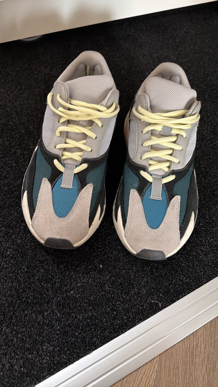 adidas Yeezy Boost 700 "Wave Runner" Origineel !!, Ophalen of Verzenden, Zo goed als nieuw, Schoentjes