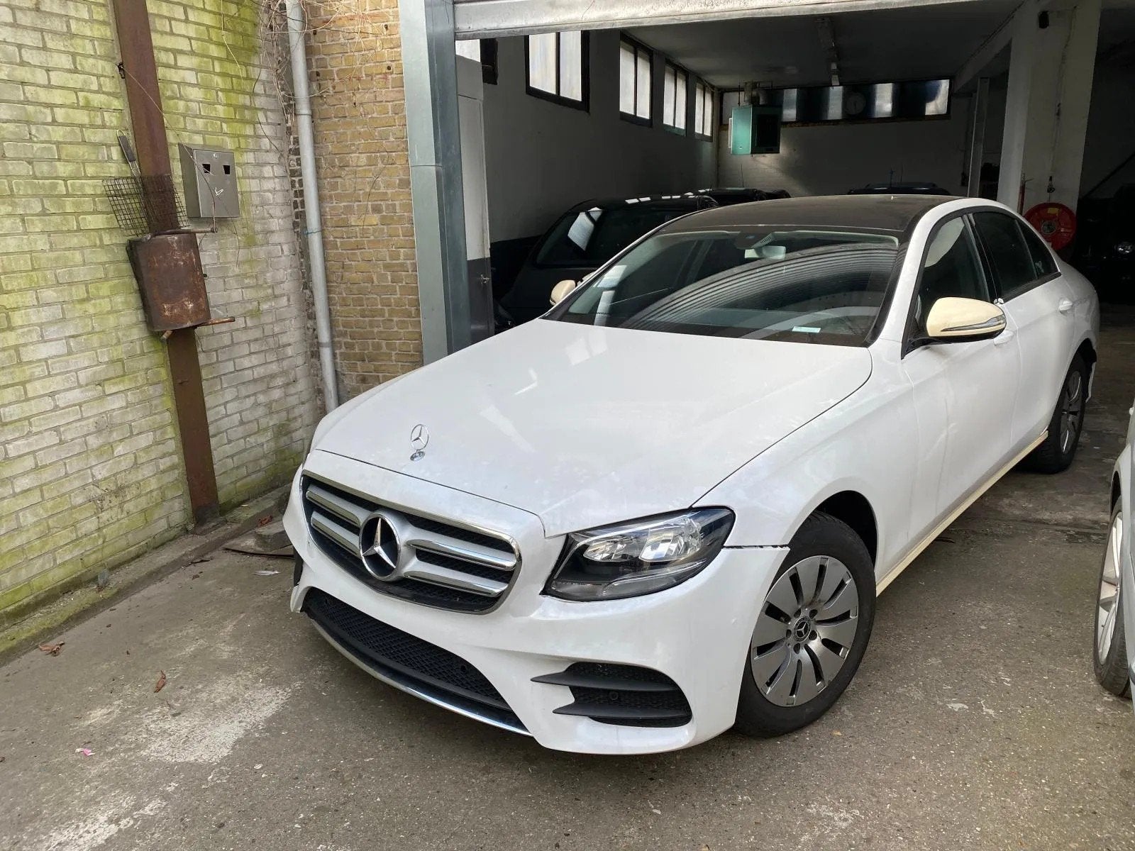 Mercedes-Benz E-klasse E 200d motorschade!, Auto's, Automaat, Achterwielaandrijving, 4 cilinders, 150 pk