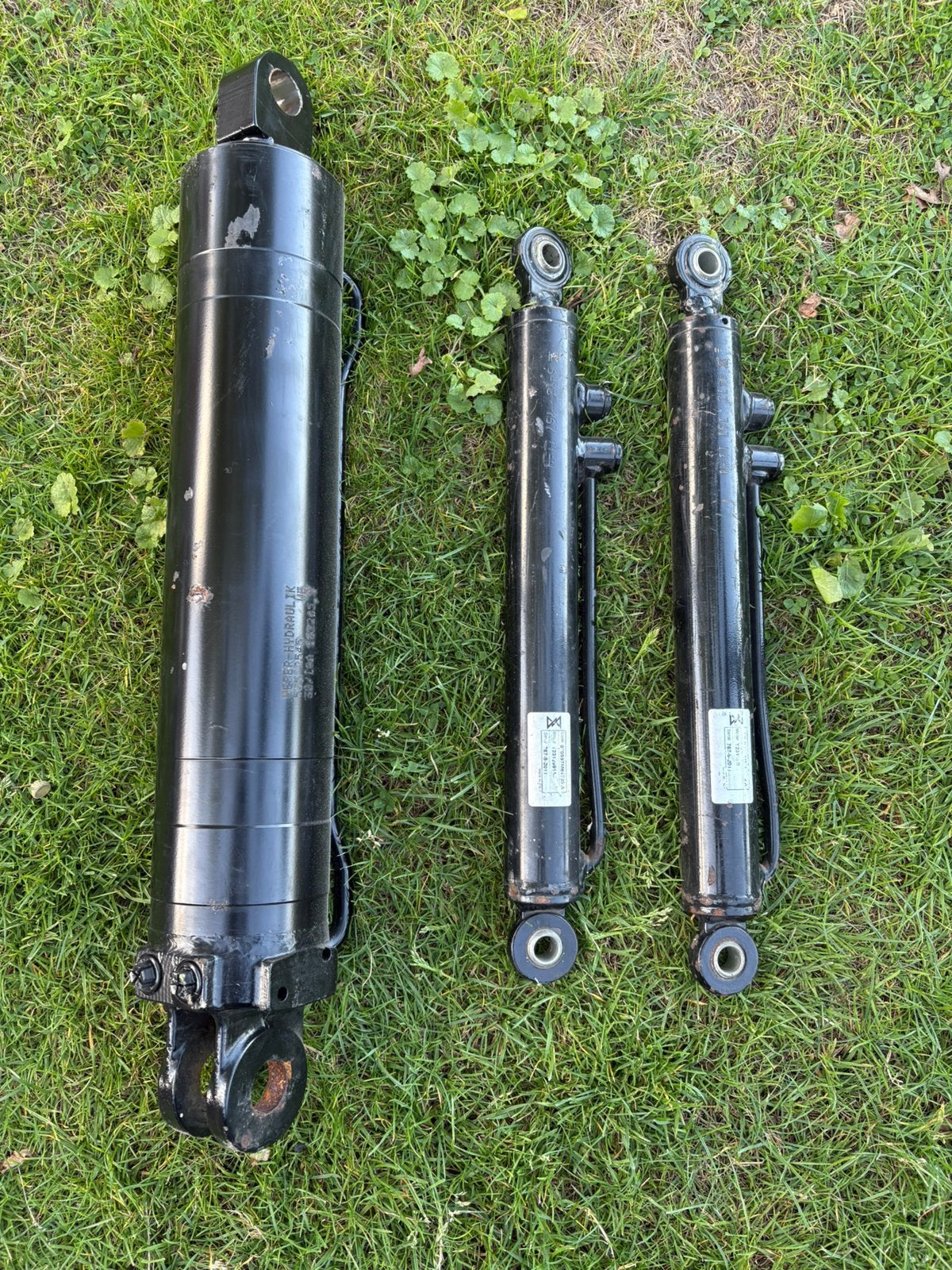 3 hydraulische cilinders, Ophalen, Nieuw, X, X