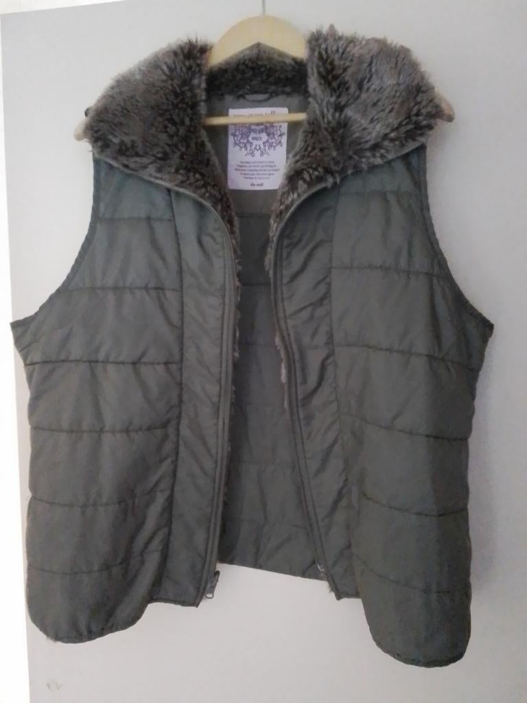 Bodywarmer Mox mt 46 groen (nep)bont kraag, Ophalen of Verzenden, Gedragen, Maat 46/48 (XL) of groter, Groen
